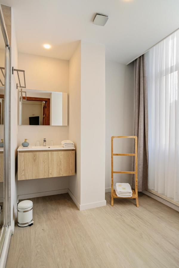 Hotel Georges เวนดาเนอ ภายนอก รูปภาพ
